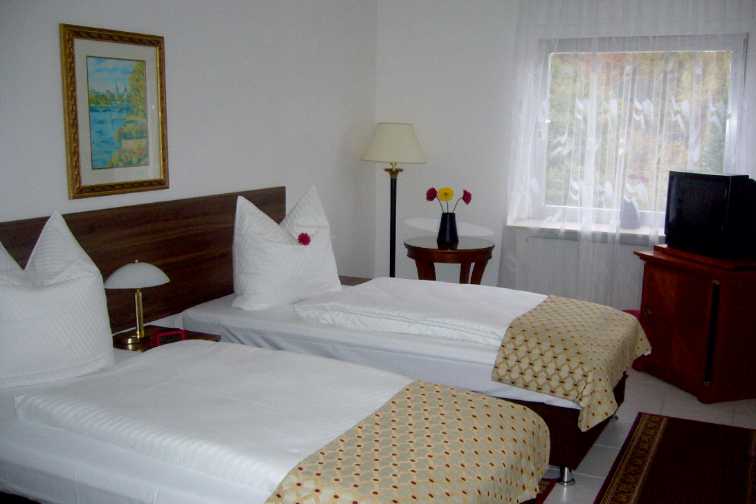 Flyer_Hotel_am_Wildpark_ZI1 Flyer_Hotel_am_Wildpark_ZI1